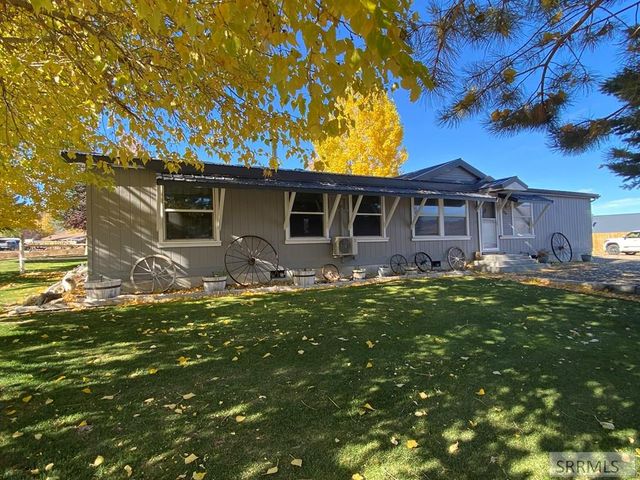 310 Apex Lane, Challis, ID 83226