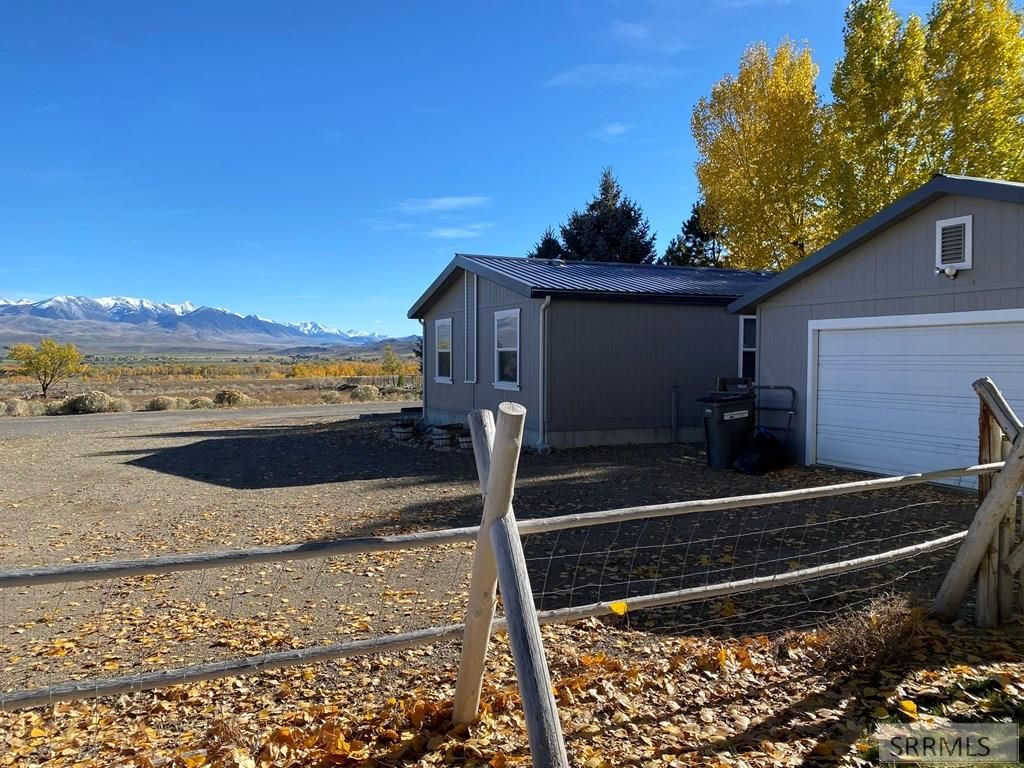 Image 3 of property listing at 310 Apex Lane, Challis, ID 83226