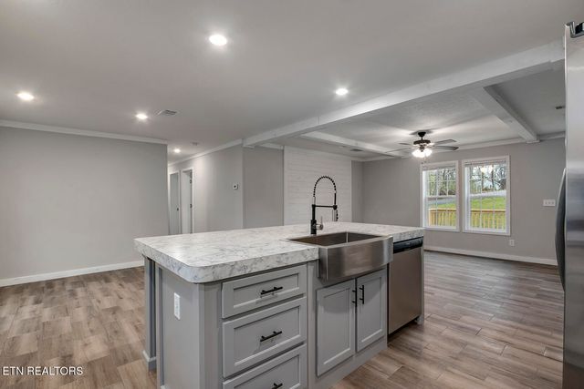 297 Wilkins Ave, Etowah, TN 37331