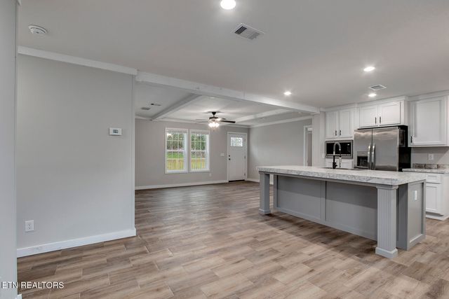 297 Wilkins Ave, Etowah, TN 37331