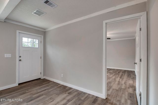 297 Wilkins Ave, Etowah, TN 37331