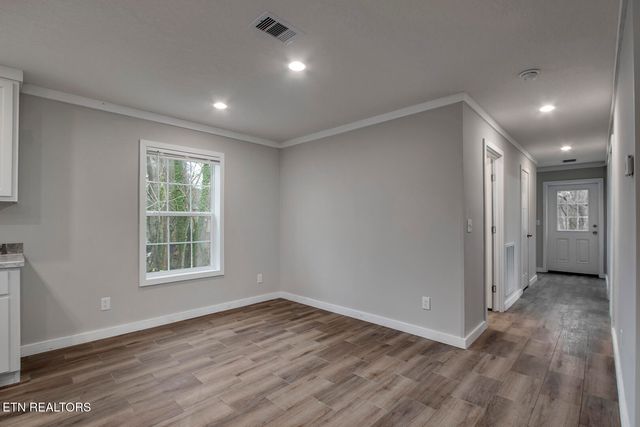 297 Wilkins Ave, Etowah, TN 37331