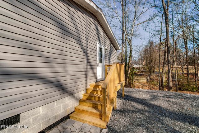 297 Wilkins Ave, Etowah, TN 37331