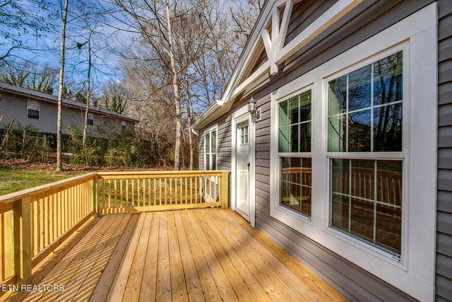 297 Wilkins Ave, Etowah, TN 37331