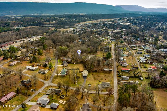 297 Wilkins Ave, Etowah, TN 37331