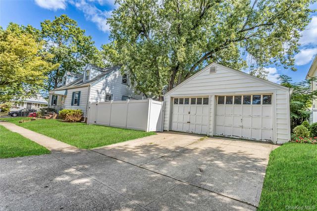 136 N 1st Street, New Hyde Park, NY 11040