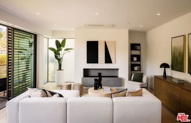 1644 Malcolm Avenue 230, Los Angeles, CA 90024