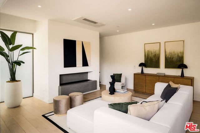 1644 Malcolm Avenue 230, Los Angeles, CA 90024