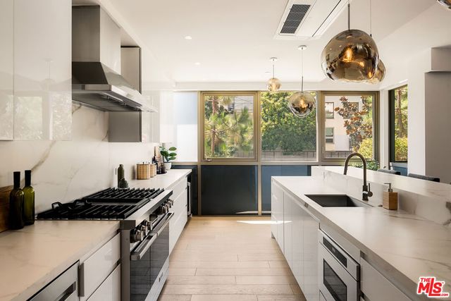 1644 Malcolm Avenue 230, Los Angeles, CA 90024