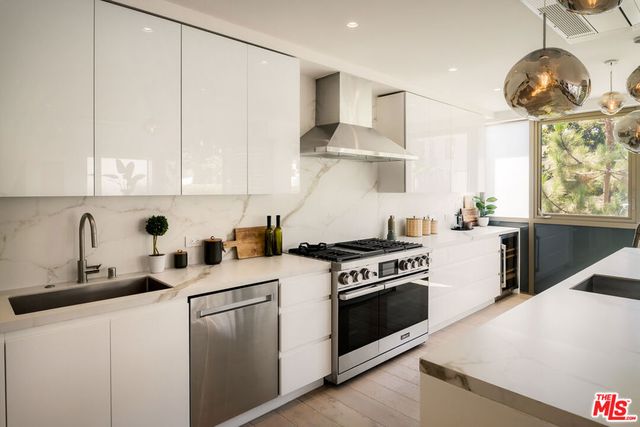 1644 Malcolm Avenue 230, Los Angeles, CA 90024