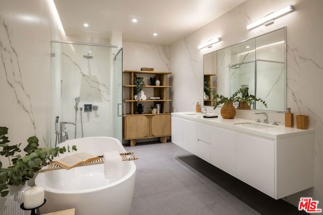 1644 Malcolm Avenue 230, Los Angeles, CA 90024
