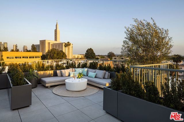 1644 Malcolm Avenue 230, Los Angeles, CA 90024