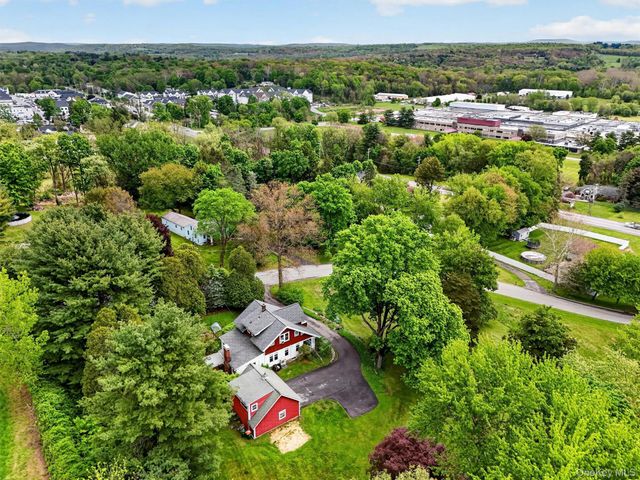 10 Edwin Road, Poughkeepsie, NY 12603