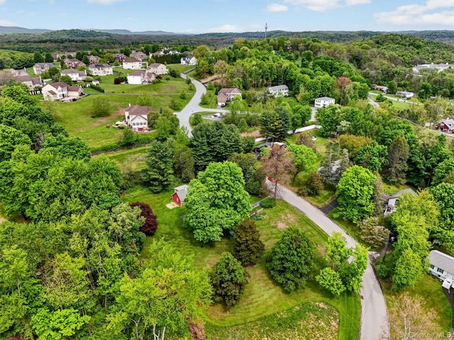 10 Edwin Road, Poughkeepsie, NY 12603