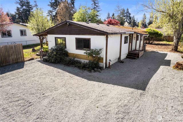 13125 Ridge Circle E, Bonney Lake, WA 98391