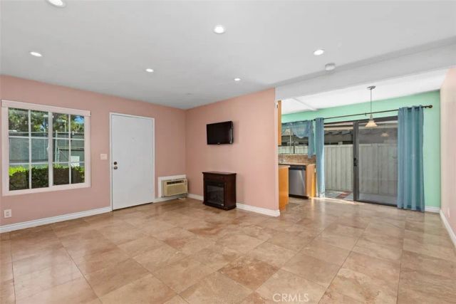 45 Streamwood, Irvine, CA 92620