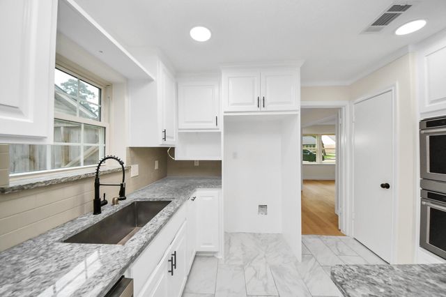 25511 Many Oak Drive, Spring, TX 77380