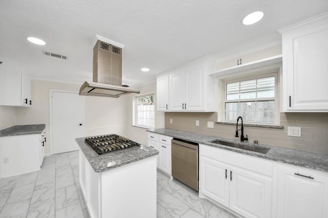 25511 Many Oak Drive, Spring, TX 77380