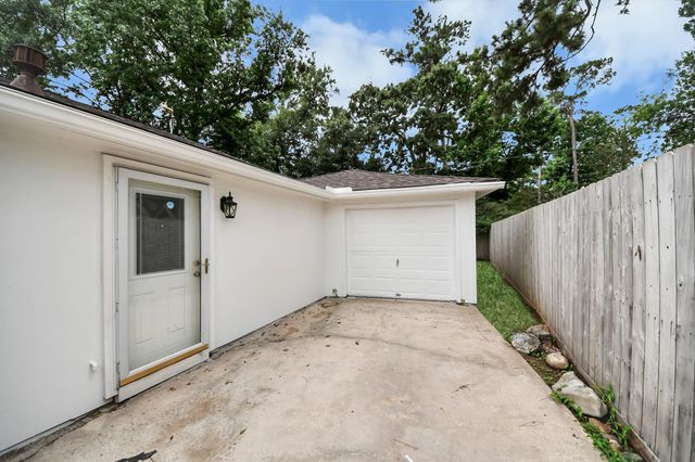 25511 Many Oak Drive, Spring, TX 77380