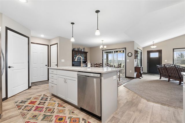 1603 Petrus NE, Cedar Rapids, IA 52402