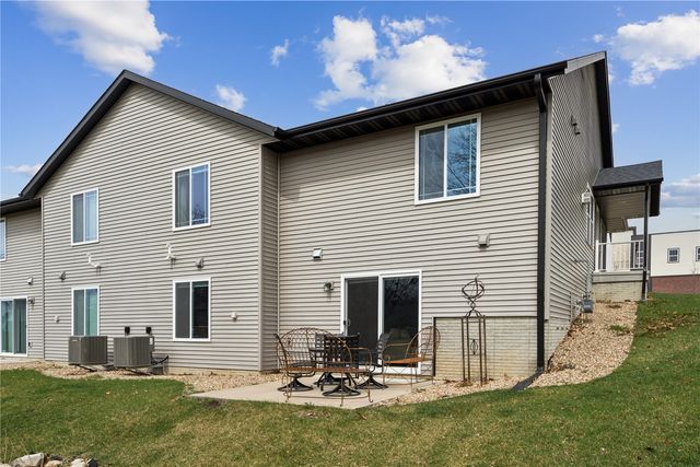 1603 Petrus NE, Cedar Rapids, IA 52402