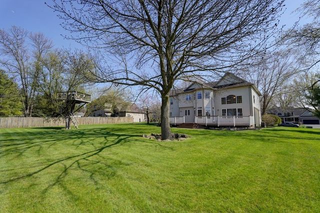 4 Splendor Wood Drive, Penfield, NY 14526