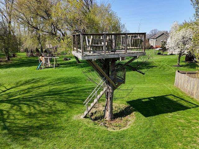 4 Splendor Wood Drive, Penfield, NY 14526