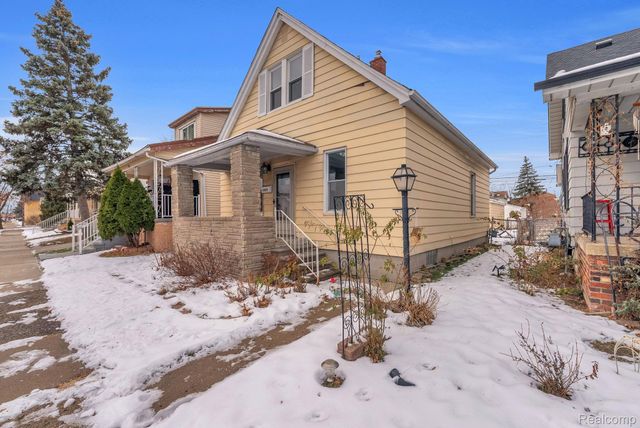 5439 Hartwell Street, Dearborn, MI 48126