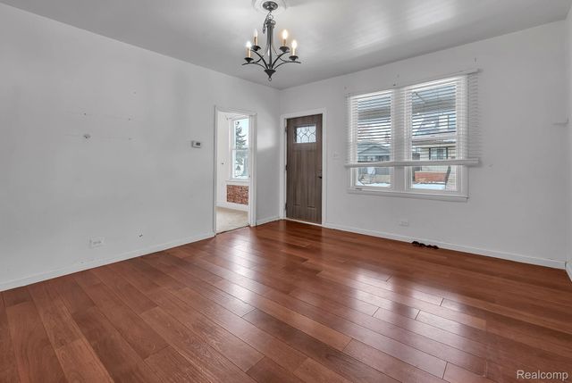 5439 Hartwell Street, Dearborn, MI 48126