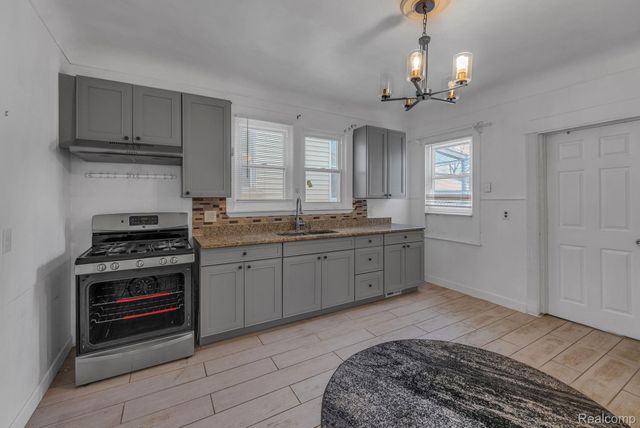 5439 Hartwell Street, Dearborn, MI 48126