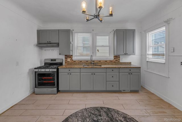 5439 Hartwell Street, Dearborn, MI 48126