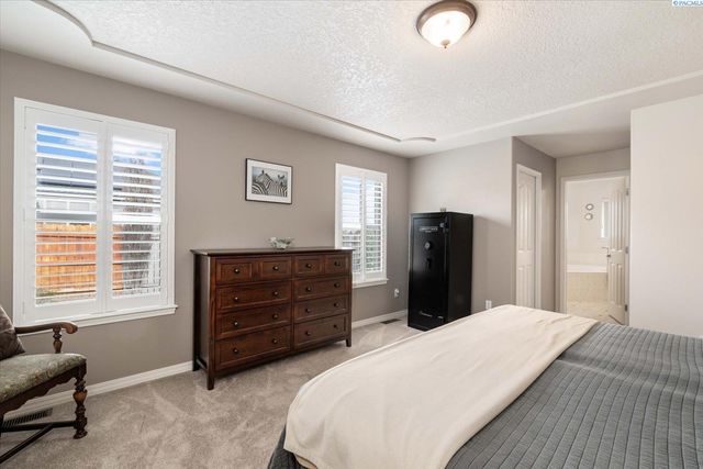 2790 Leopold Ln., Richland, WA 99352