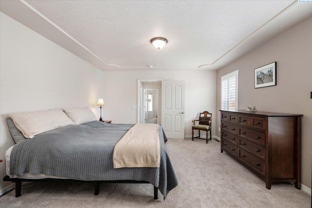 2790 Leopold Ln., Richland, WA 99352