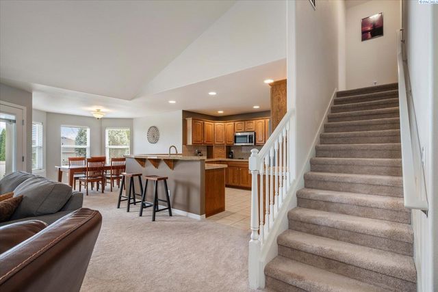 2790 Leopold Ln., Richland, WA 99352