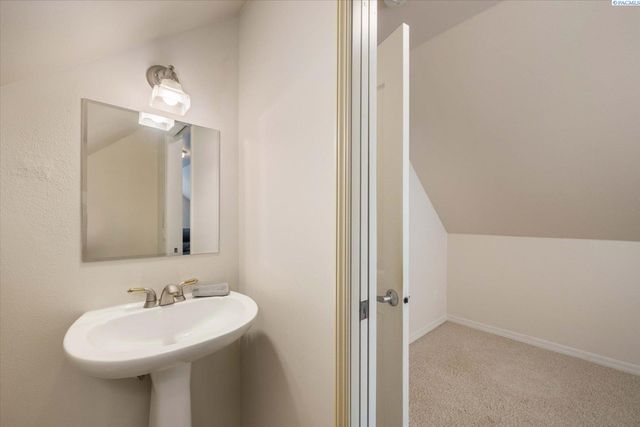 2790 Leopold Ln., Richland, WA 99352