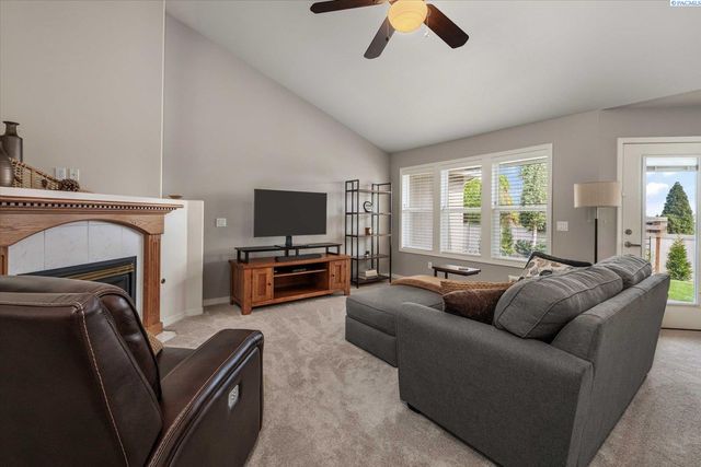 2790 Leopold Ln., Richland, WA 99352