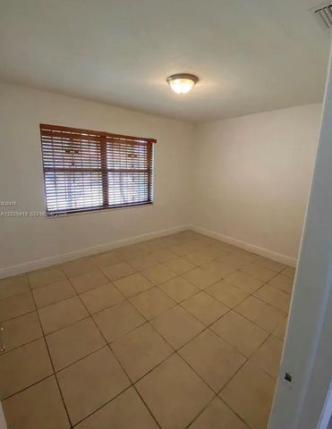 4933 SW 135th Place 4933, Miami, FL 33175
