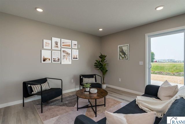 3216 Scotch Lane, Mankato, MN 56001