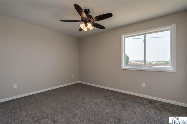 3216 Scotch Lane, Mankato, MN 56001