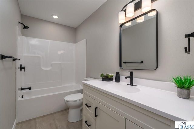 3216 Scotch Lane, Mankato, MN 56001