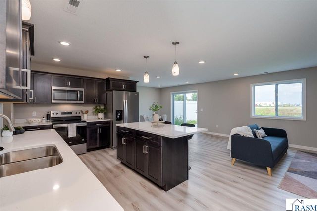 3216 Scotch Lane, Mankato, MN 56001