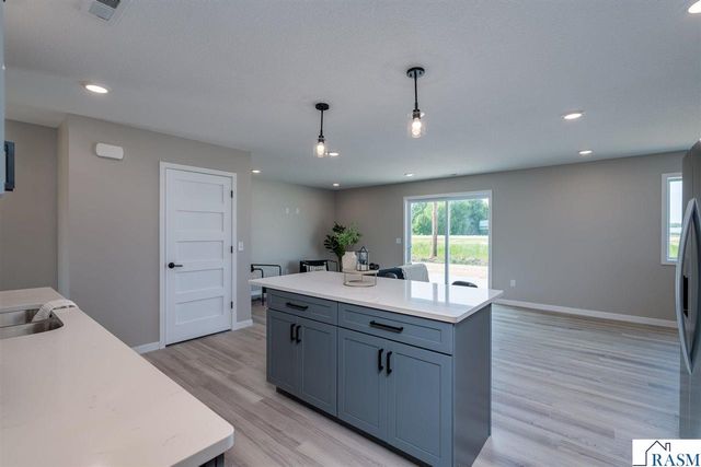 3216 Scotch Lane, Mankato, MN 56001