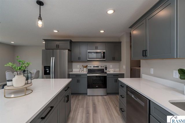 3216 Scotch Lane, Mankato, MN 56001