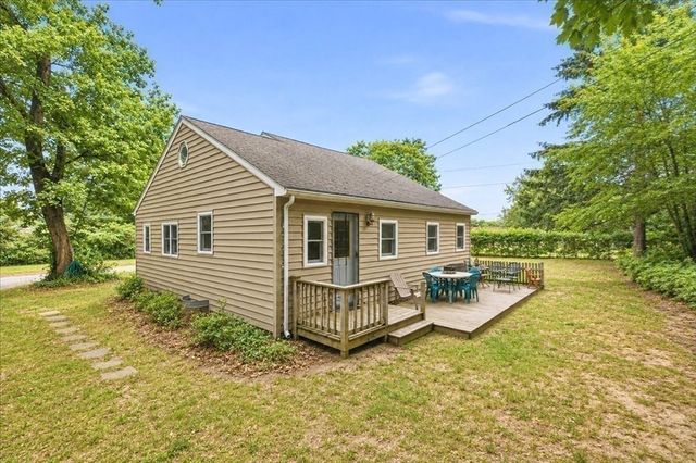 2 Hillwood Ave, Stoughton, MA 02072