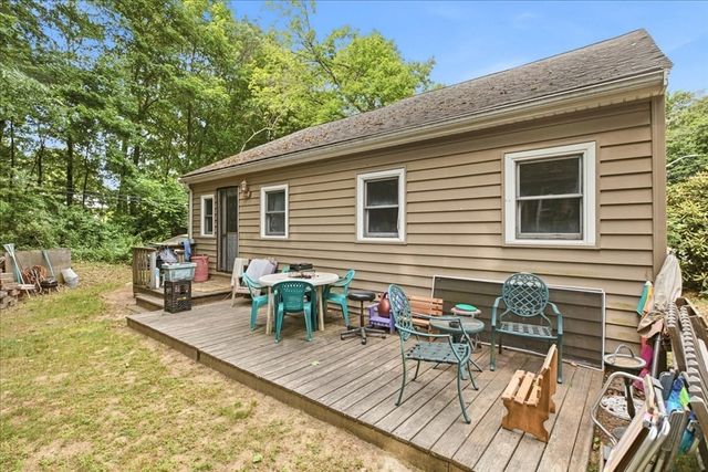 2 Hillwood Ave, Stoughton, MA 02072