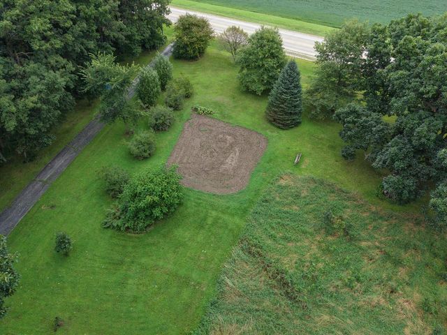 N5851 County Road A, Juneau, WI 53039