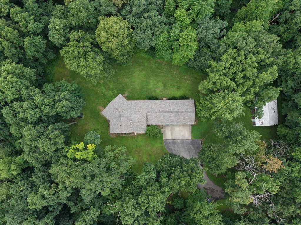 N5851 County Road A, Juneau, WI 53039