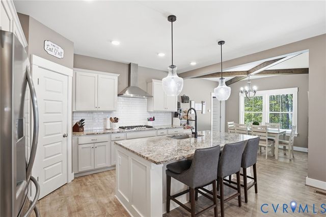 8189 Lyman Ct, Mechanicsville, VA 23116