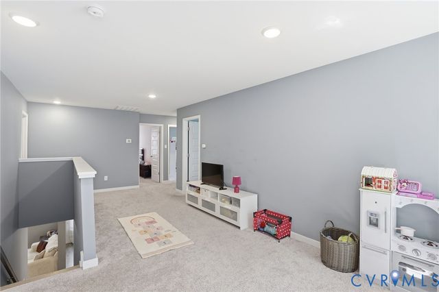 8189 Lyman Ct, Mechanicsville, VA 23116