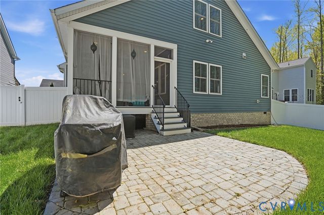 8189 Lyman Ct, Mechanicsville, VA 23116